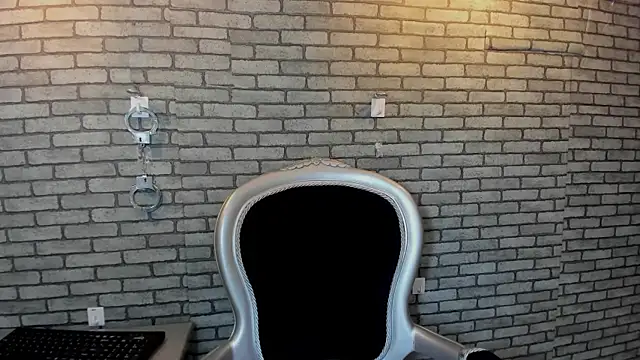 Briana_24's cam snapshot