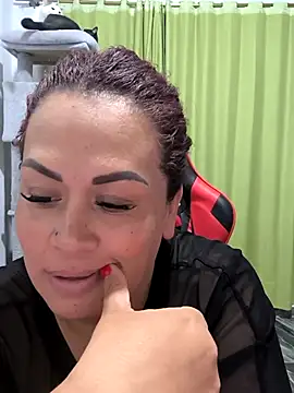 Natasha_mommy's cam snapshot