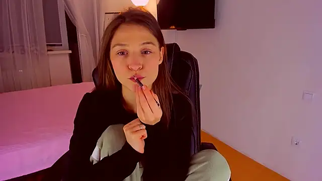 MiaPrecious's cam snapshot