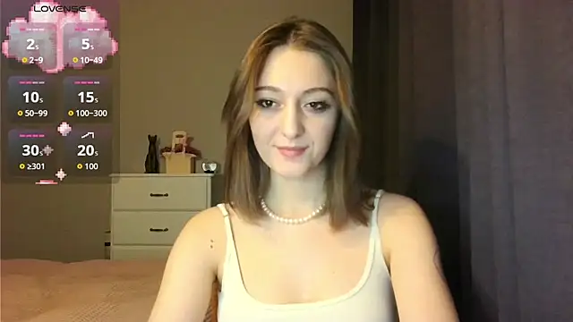 white_liillyy's cam snapshot