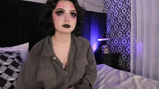 Adeelinee's cam snapshot