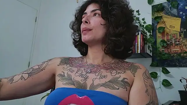 TaliMajesty's cam snapshot