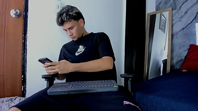 Alan-Smith1's cam snapshot