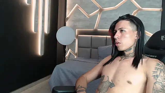 ArohomLester's cam snapshot