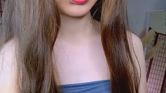 SilentLily live sex cam