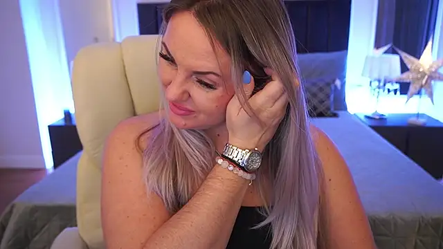 KiraCandyS's cam snapshot