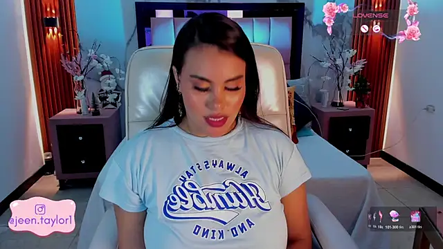 Jeen_Taylor's cam snapshot