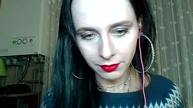 LuminousLady's cam snapshot