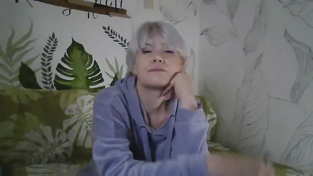 Catty_Lady's cam snapshot