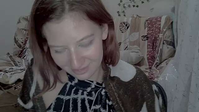 Lily_Ember's cam snapshot