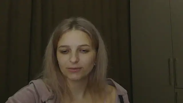 ElisSky301's web cam