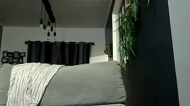 feline27's cam snapshot