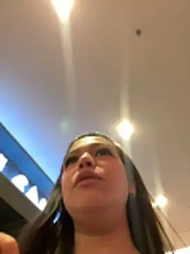 Alyshanon18's cam snapshot