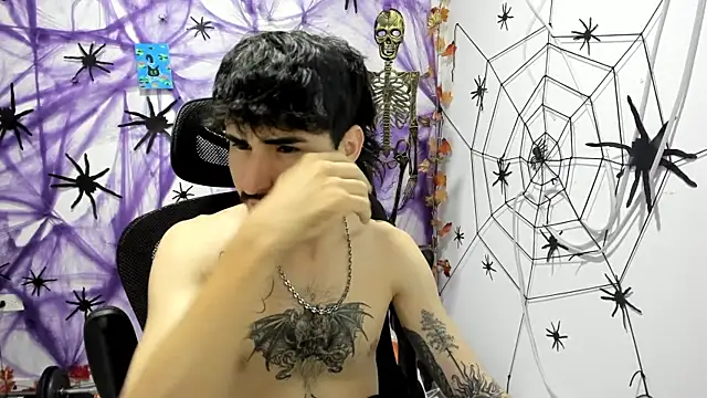 DmitriSanders live sex cam