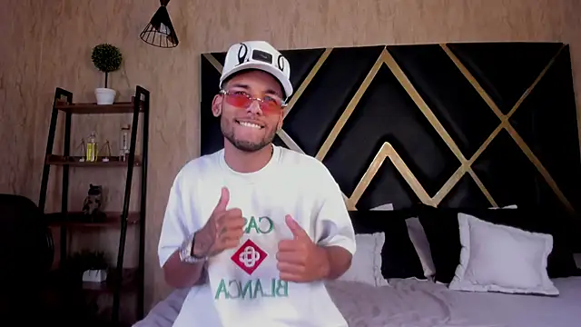 Thiagoferreti live sex cam