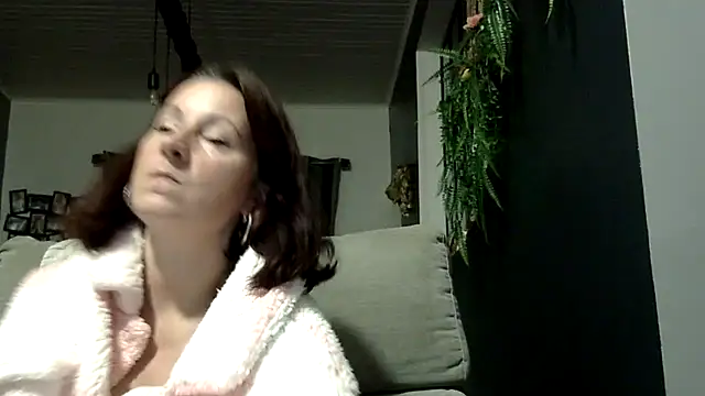 feline27's cam snapshot