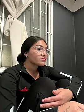 Alyha_Cortes's cam snapshot