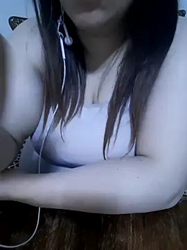 Madam-bezoul-'s cam snapshot