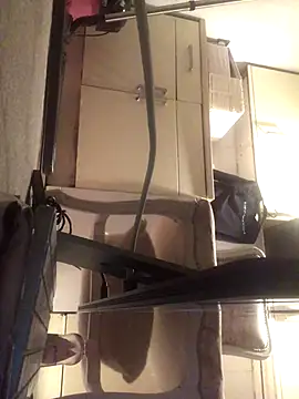 ijustturned18today's cam snapshot