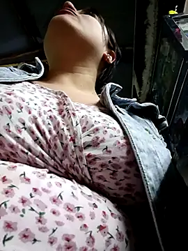 Lesly_10- live sex cam