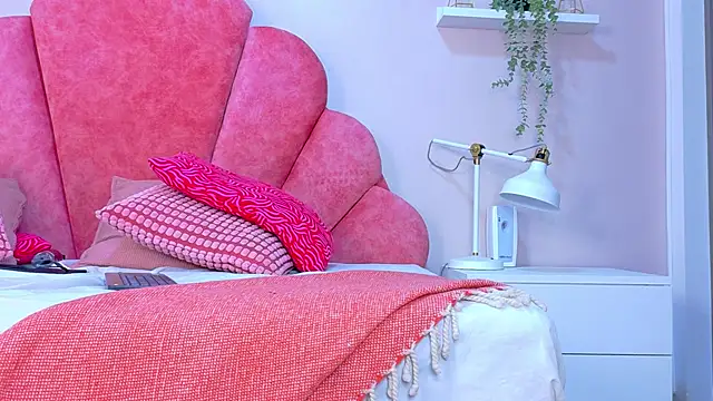 RiriiBrunette__'s cam snapshot