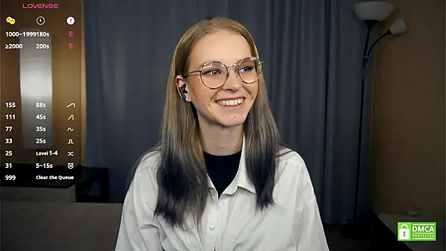 ToyaPletz live sex cam