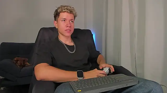 nathan_blake live sex cam