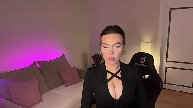 mistress_of_hearts live sex cam