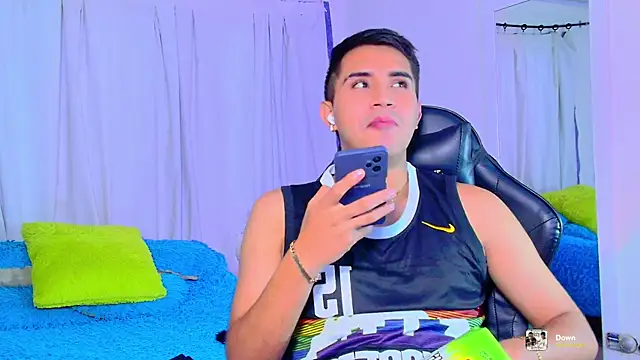 Chris_Maddox live sex cam