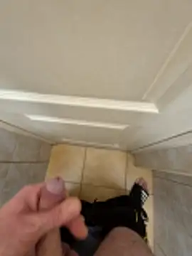 kisbiro77777's cam snapshot