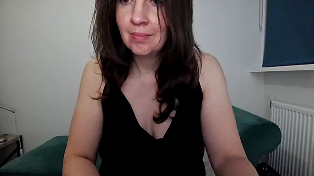 Ella_Next_Door's cam snapshot