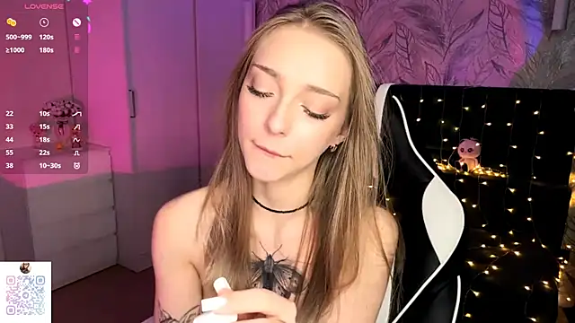 EvaPeace's cam snapshot