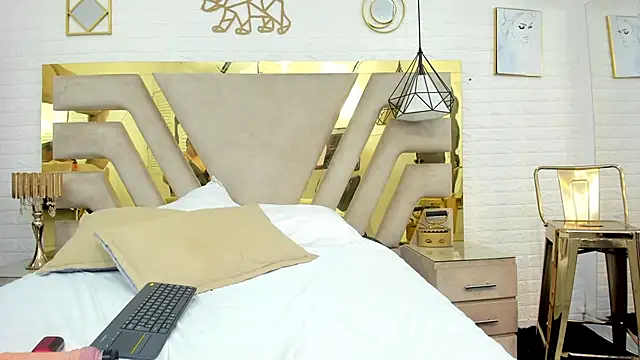 molly_madisson_'s cam snapshot