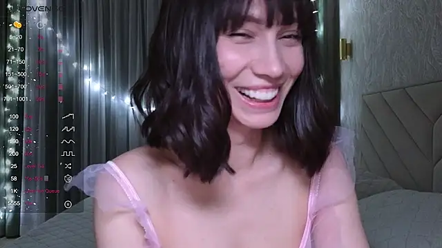 Alice_Wonders's cam snapshot