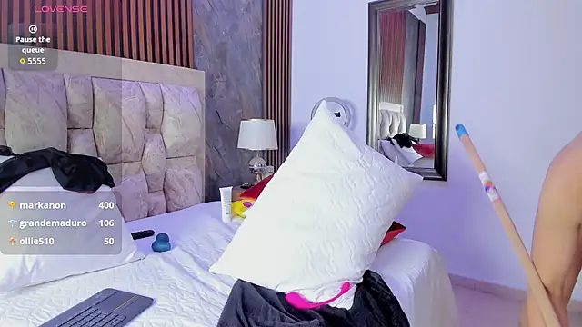 linda_cabal's cam snapshot