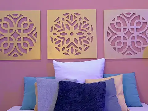 Pettite_Alice's cam snapshot