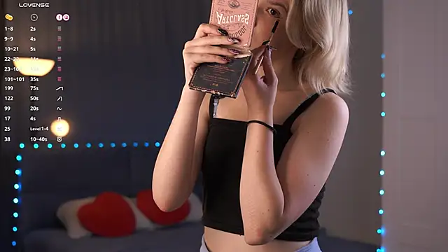 PhillisEsplin's cam snapshot