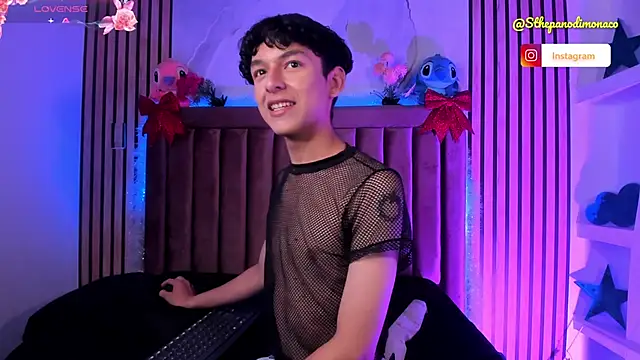 SthepanodiMonaco's cam snapshot