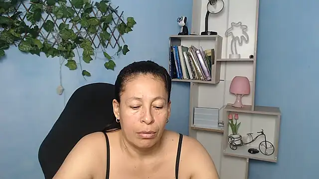 mature_martina's cam snapshot