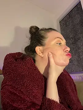 FemDom_RubyKnightXXO's cam snapshot