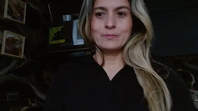 linda-mature43's cam snapshot