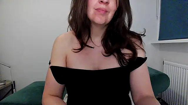 Ella_Next_Door's cam snapshot