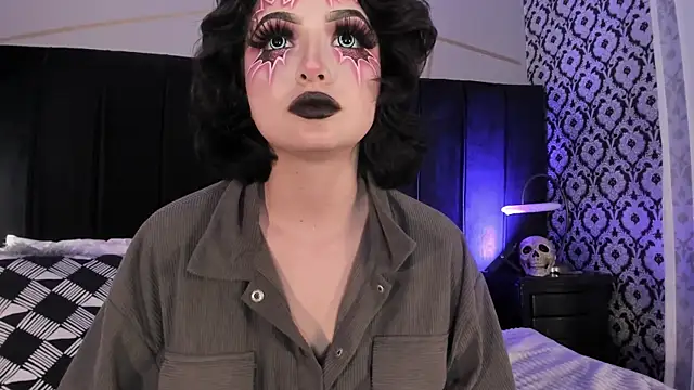 Adeelinee's cam snapshot