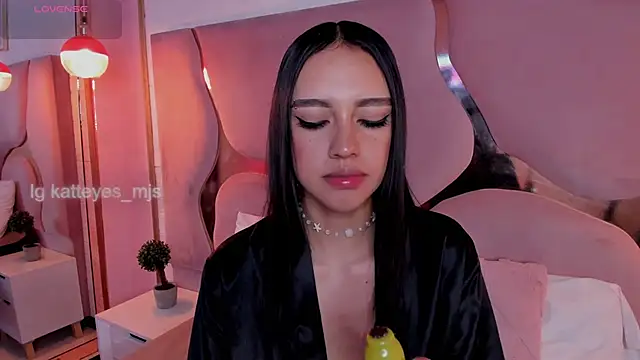 katteyes_mjs's cam snapshot