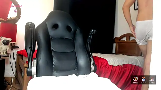 Andrew_lamar's cam snapshot