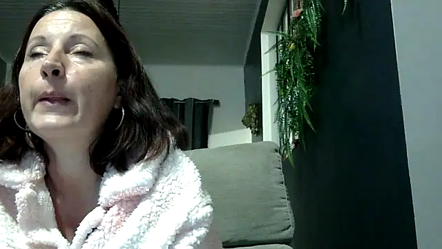 feline27's cam snapshot