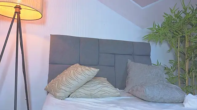 mailin18's cam snapshot