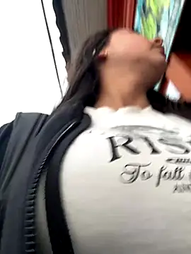 Dulce_1408's cam snapshot