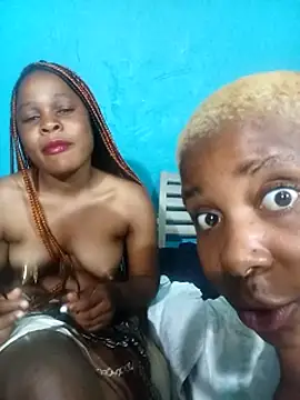 SexyMbali_01's cam snapshot