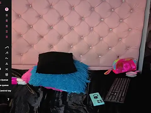 LucyLunas's cam snapshot